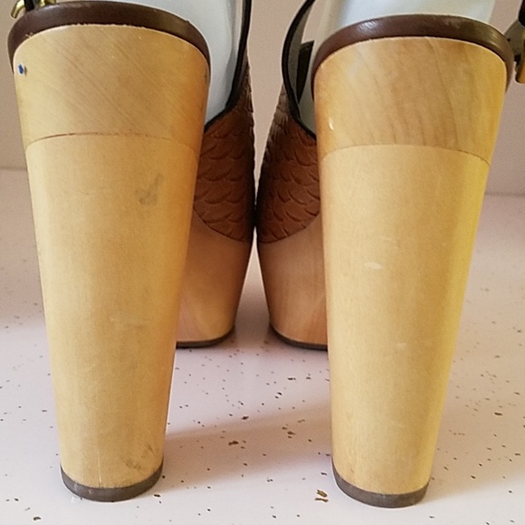 COACH LEATHER CLOG HEELS - Picture 4 of 8